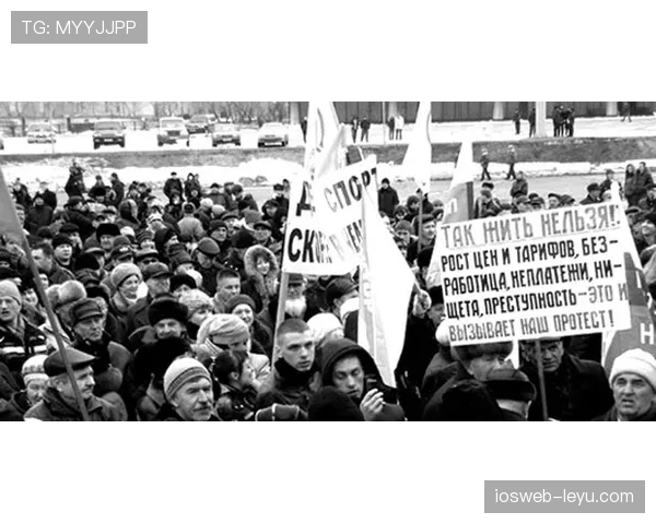 富勒姆球迷发起抗议行动,呼吁改善球队管理与支持措施 富勒姆球迷发起抗议行动,呼吁改善球队管理与支持措施