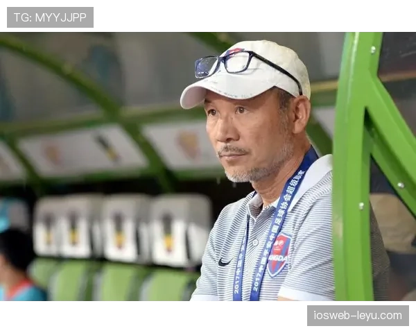 不来梅战术调整初见成效,球队状态回暖提振士气