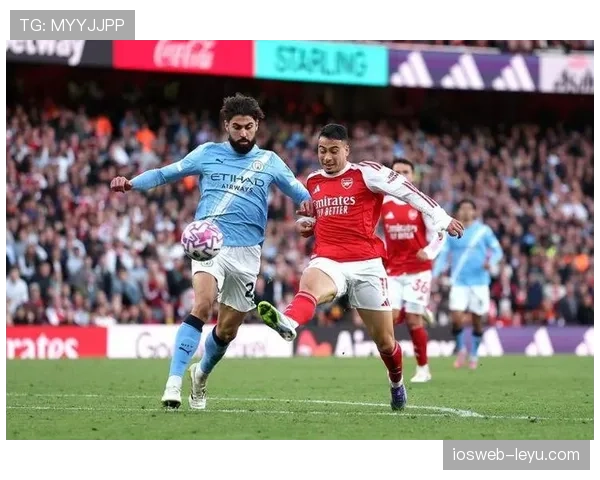 马丁内利如何在顶级边锋竞争中争夺位置